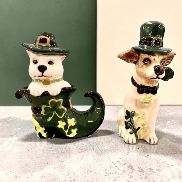 Blue Sky Other - 🍀 NEW Blue Sky Clayworks Lucky Charm Shamrock Irish Dogs Salt Pepper Shaker Set